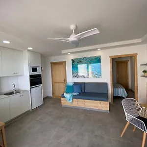 Sunny Day Deluxe Apartment
